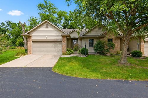 533 Hill St, Baraboo, WI, 53913-3023 | Card Image
