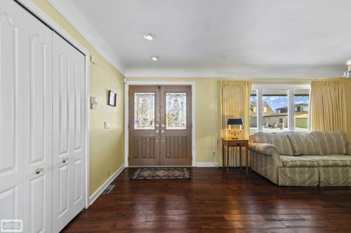 32680 S River Rd, Harrison Township, MI, 48045-5704 | Card Image