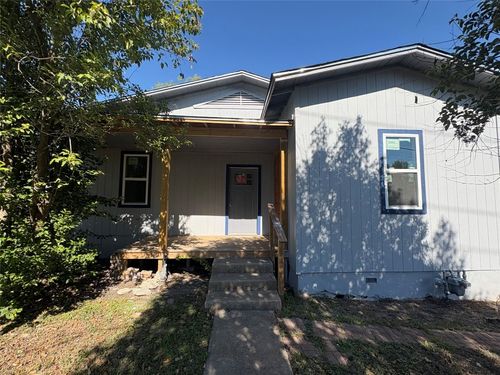 102 W Wilbarger St, Pflugerville, TX, 78660-2614 | Card Image