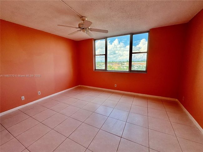 APT-506 - 4330 Hillcrest Dr, Condo with 1 bedrooms, 2 bathrooms and null parking in Hollywood FL | Image 14