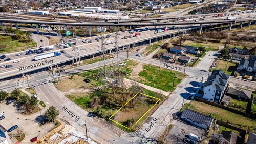 1605 Euel St, Houston, TX, 77009-1607 | Card Image