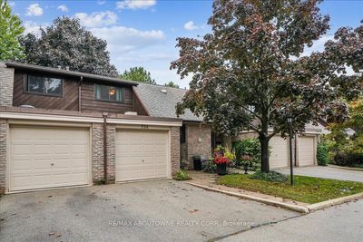 534 Forestwood Cres, Condo with 3 bedrooms, 2 bathrooms and 2 parking in Burlington ON | Image 1