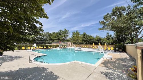 apt-110-6060 California Cir, ROCKVILLE, MD, 20852-4834 | Card Image
