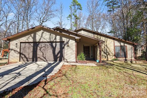 7341 Elwood Dr, Charlotte, NC, 28227-1264 | Card Image