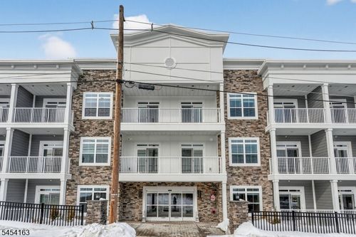 102-7 Theta Dr, Vernon, NJ, 07462-3256 | Card Image