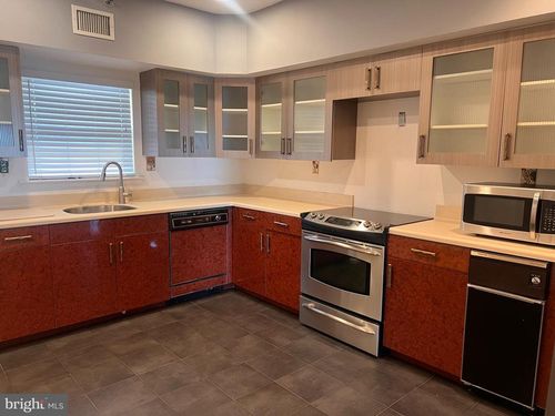 6073 Main St, VOORHEES, NJ, 08043-4657 | Card Image