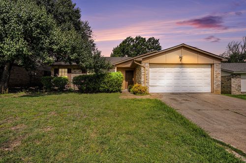 7508 Parkwood Ln, Fort Worth, TX, 76133-7517 | Card Image