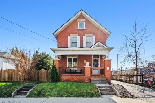 572 Woolwich St, Guelph, ON, N1H3Y2 | Card Image