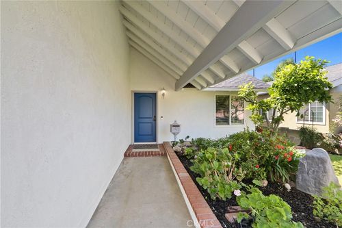 11685 Lakia Dr, Cypress, CA, 90630-5523 | Card Image