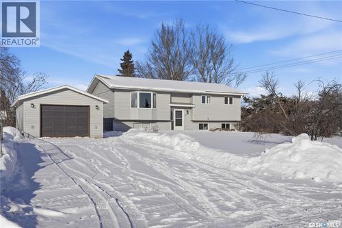 415 1st St, Dalmeny, SK, S0K | Card Image