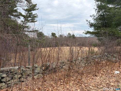 100 Hawkins Rd, Putnam, CT, 06260-2712 | Card Image
