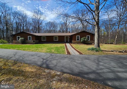 274 Woodside Ln, Winchester, VA, 22603-4361 | Card Image