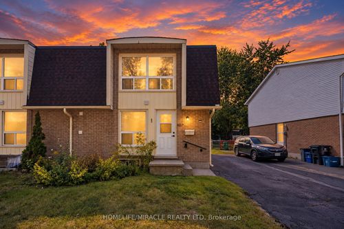 b-425 Dunvegan Dr, Waterloo, ON, N2K2C8 | Card Image