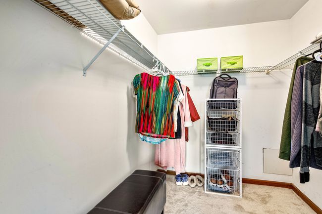 Walk-in closet | Image 14