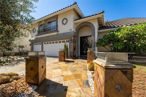 6865 E Georgetown Cir, Anaheim, CA, 92807-5107 | Card Image