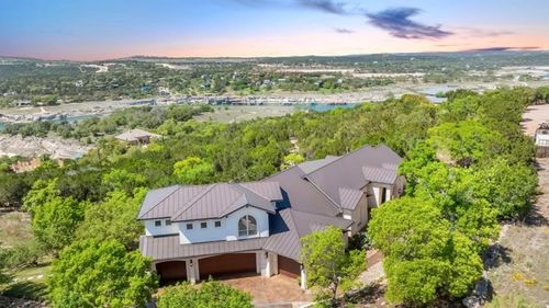 2452 Lakehurst Rd, Spicewood, TX, 78669-6995 | Card Image
