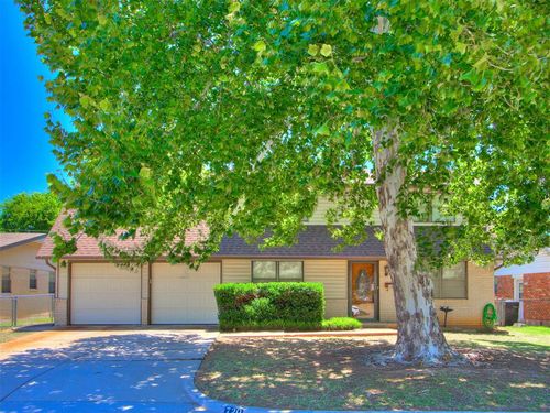 720 Penn Lane, Moore, OK, 73160 | Card Image