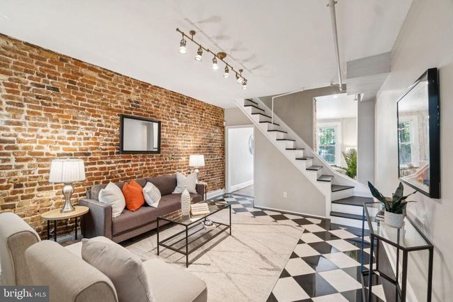 1317 Potomac Ave Se, Townhouse with 2 bedrooms, 1 bathrooms and null parking in WASHINGTON DC | Image 4