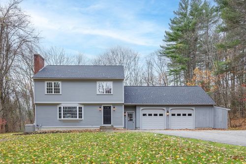 216 Hackett Hill Rd, Hooksett, NH, 03106-2513 | Card Image