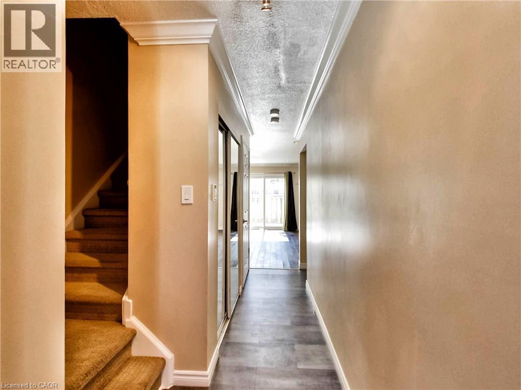 Residential Lease in Hamilton 3