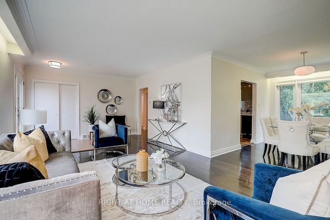 2 Citadel Dr, House other with 3 bedrooms, 2 bathrooms and 2 parking in Scarborough ON | Image 15