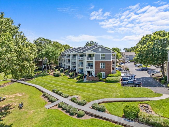 7845 Village Harbor Dr, Condo with 2 bedrooms, 2 bathrooms and null parking in Cornelius NC | Image 28