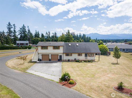 22 Agnew Pkwy, Port Angeles, WA, 98362-9549 | Card Image