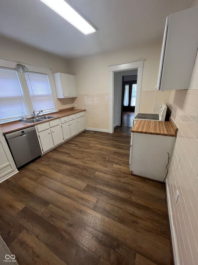 5226 N College Ave, House other with 4 bedrooms, 2 bathrooms and null parking in Indianapolis IN | Image 4