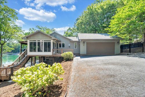 123 Tradewind Ter, Huddleston, VA, 24104-3333 | Card Image