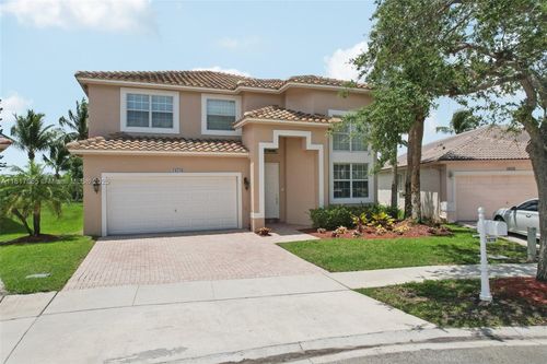 16710 Nw 12th St, Pembroke Pines, FL, 33028-1900 | Card Image