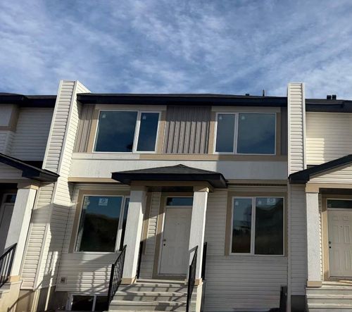 1997 Mccaskill Drive, Crossfield, AB, T0M0C1 | Card Image