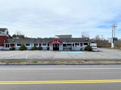 4 Bridge Approach St, Bourne, MA, 02532-5644 | Card Image