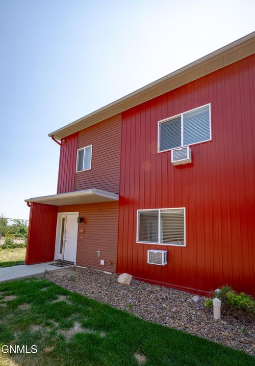 210-3202 17th Avenue W, Williston, ND, 58801 | Card Image