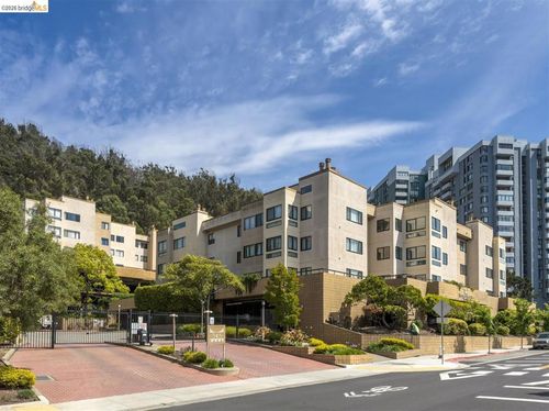 1306-545 Pierce St, Albany, CA, 94706-1052 | Card Image