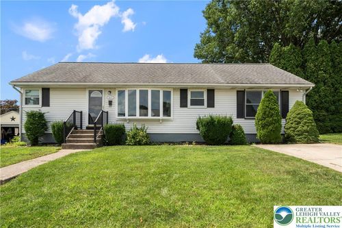 1621 Primrose Ln, BETHLEHEM, PA, 18018-1744 | Card Image