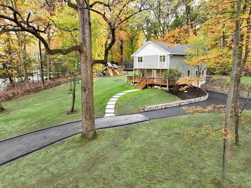 272 Quaker Rd, Pomona, NY, 10970-2855 | Card Image