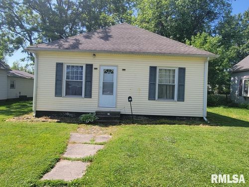 405 Monroe St, Nokomis, IL, 62075-1010 | Card Image