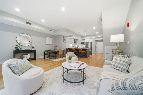 unit-204-260 Beacon St, Somerville, MA, 02143-3788 | Card Image