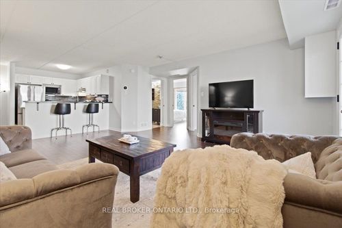 214-2010 Cleaver Ave, Burlington, ON, L7M4C1 | Card Image