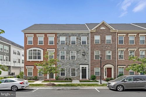 14803 Retreat Blvd, CHANTILLY, VA, 20151-3999 | Card Image