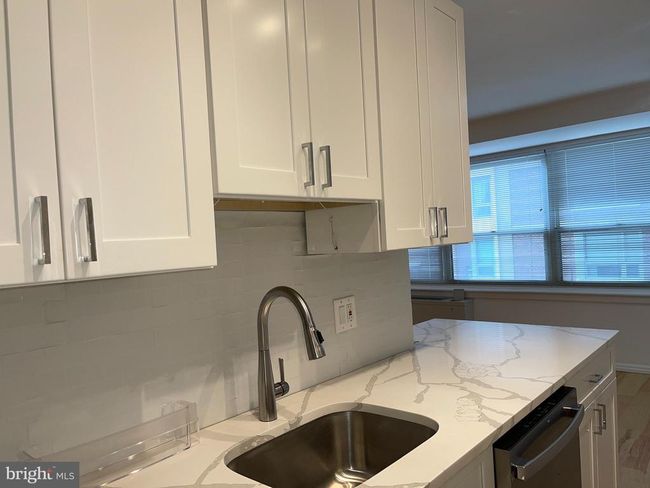 APT-708 - 1810 Rittenhouse Sq, Condo with 2 bedrooms, 1 bathrooms and null parking in PHILADELPHIA PA | Image 10