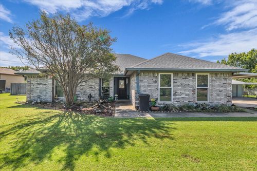 107 Fort Graham Cir, Waco, TX, 76705-5709 | Card Image