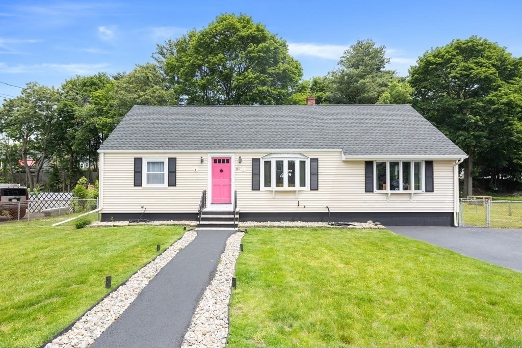 Main St, Saugus, MA 01906
