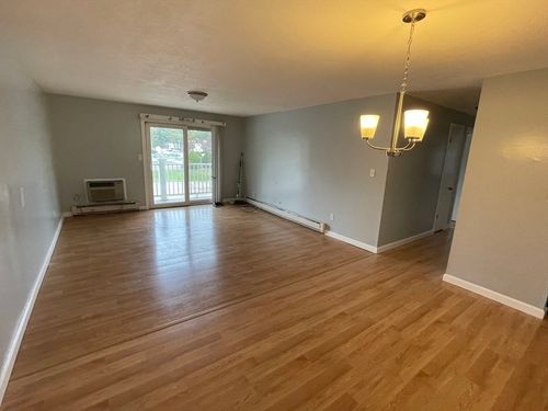 apt-b32-180 Main St, Bridgewater, MA, 02324-1437 | Card Image
