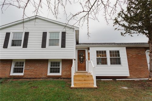 124 Alhan Pkwy, Syracuse, NY, 13209-1302 | Card Image