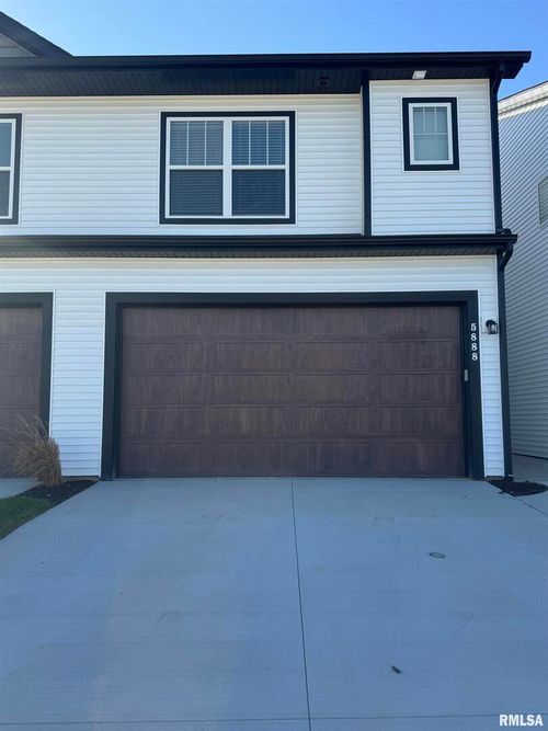 5888 Butterfield Ct, Bettendorf, IA, 52722 | Card Image