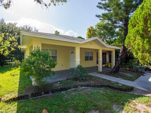 601 Dundas Ct, Fort Pierce, FL, 34950-8214 | Card Image