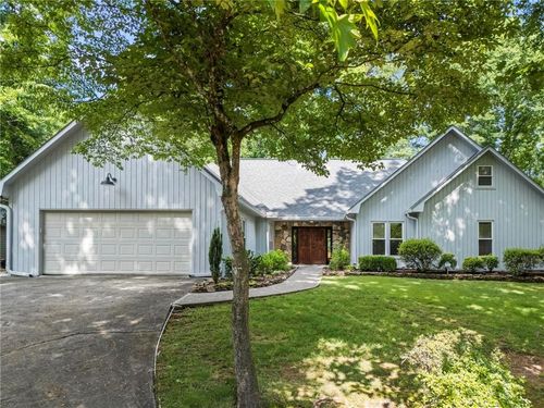 4212 Burns Heritage Trl Ne, Roswell, GA, 30075-2663 | Card Image