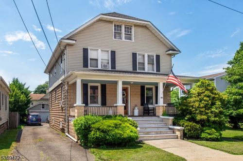 10 Zazzetti St, Waldwick, NJ, 07463-1619 | Card Image