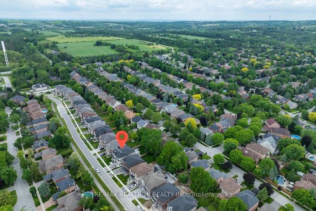 92 Klees Cres, House other with 4 bedrooms, 4 bathrooms and 2 parking in Aurora ON | Image 5